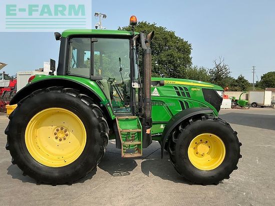Tractor agrícola - John Deere - 6115m tractor (st26012)