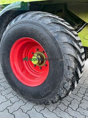 Empacadora gigant - Claas - quadrant 2200 rc