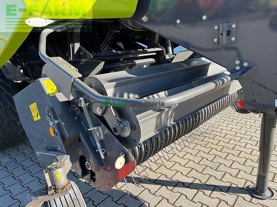 Empacadora gigant - Claas - quadrant 5300 rc