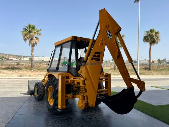 Retroexcavadora mixta Jcb 3D 4x4