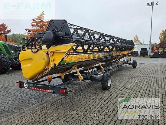Cosechadora de Cereal - New Holland - cr 9.90 raupe