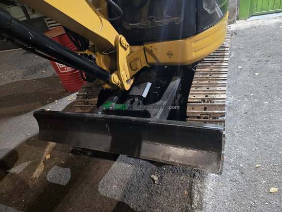 Miniexcavadora - Caterpillar 303.5E CR