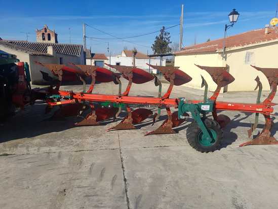 Vertederas Kverneland Ls 100 de  6 cuerpos