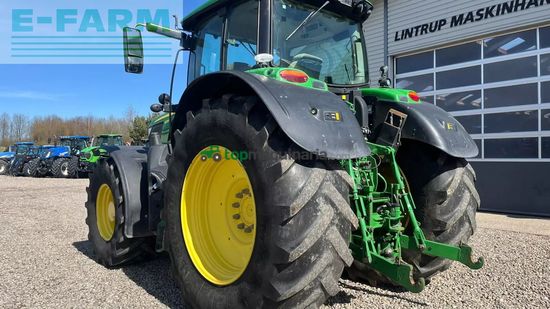 Tractor agrícola - John Deere - 6215r med frontlift og front pto på