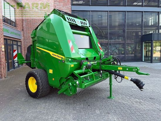 Empacadora gigant - John Deere - v462m