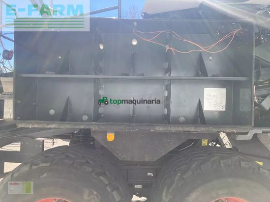 Empacadora gigant - Claas - quadrant 5200 fc tandem