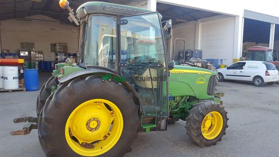 Tractor agrícola - John Deere - 5615F
