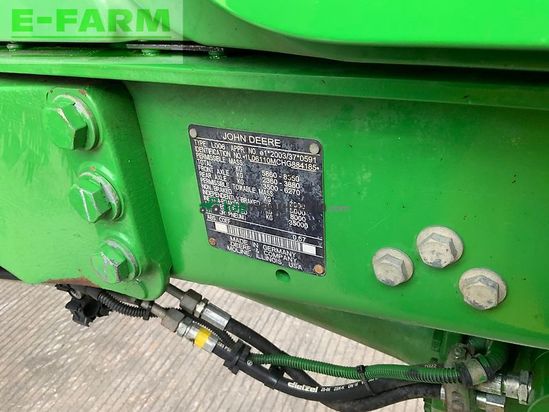 Tractor agrícola - John Deere - 6110m tractor (st26068)