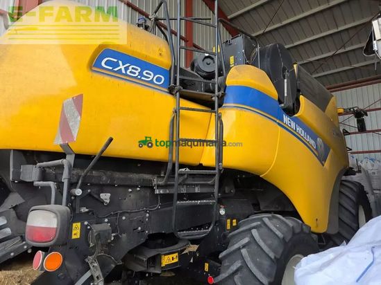 Cosechadora de Cereal - New Holland - cx 8.90