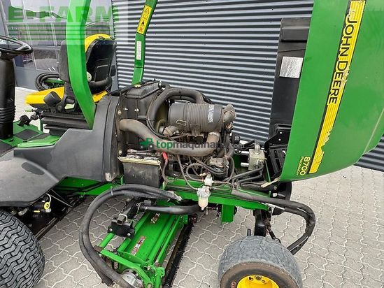 Cosechadora de Cereal - John Deere - 8700