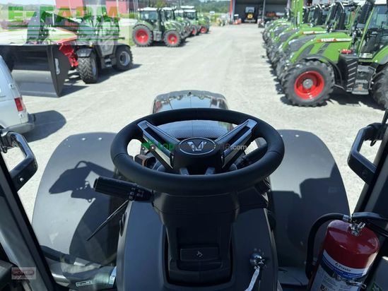 Tractor agrícola - Valtra - q305