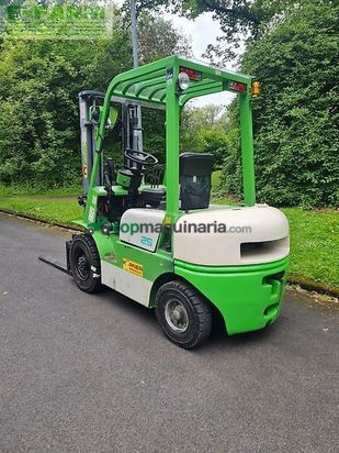 Elevadora -  - dieselstapler mit vollfreihubmast fd25.33