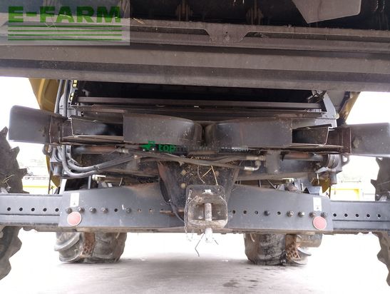 Cosechadora de Cereal - New Holland - CR980