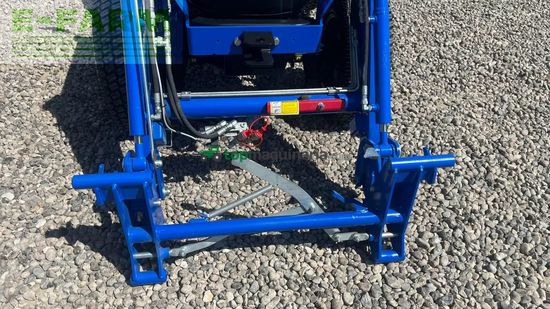 Tractor agrícola - Solis - h26 hst turfdæk og frontlæsser