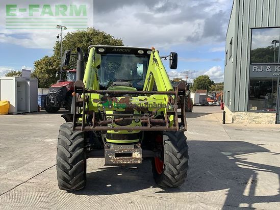 Tractor agrícola - Claas - arion 520 tractor (st23446)