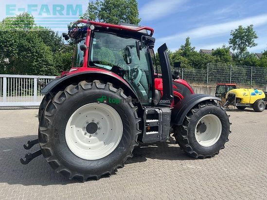 Tractor agrícola - Valtra - n155 a mit rüfa und forstkabine