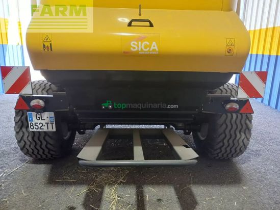 Empacadora gigant - New Holland - rb 180