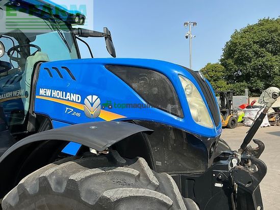 Tractor agrícola - New Holland - t7.245 tractor (st27151)