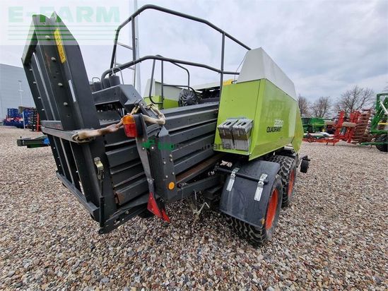 Empacadora gigant - Claas - quadrant 2200 756d