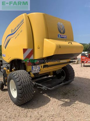 Empacadora gigant - New Holland - roll belt 150