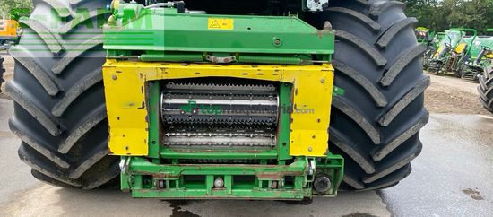 Cosechadora de Cereal - John Deere - 8700
