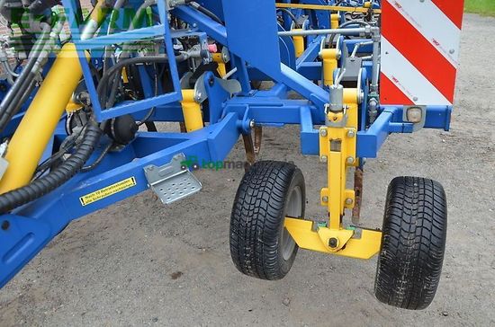 Sembradora - Treffler - tg 300.1 + lemken säschiene