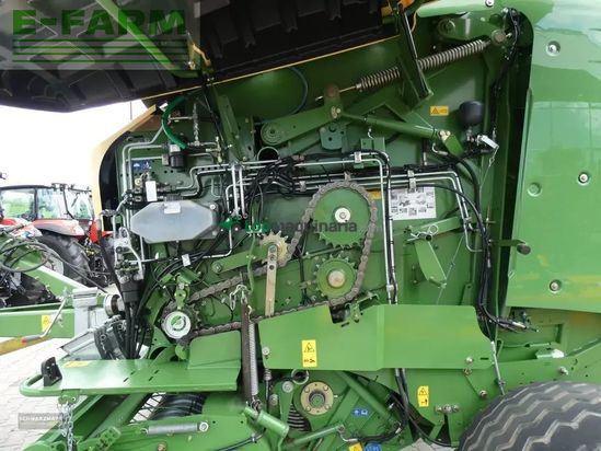 Empacadora gigant - Krone - comprima v 150 xc