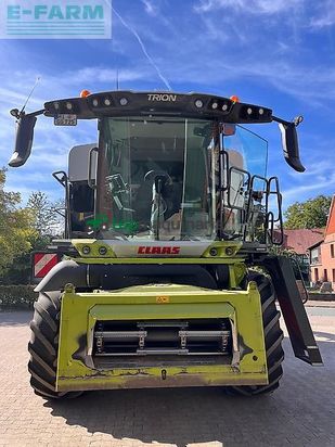 Cosechadora de Cereal - Claas - trion 750 montana allrad mit vario 930