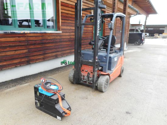 Elevadora - Toyota - 8fbnkt16t triplex 4,7m + ss + ladegerät ( lithiu