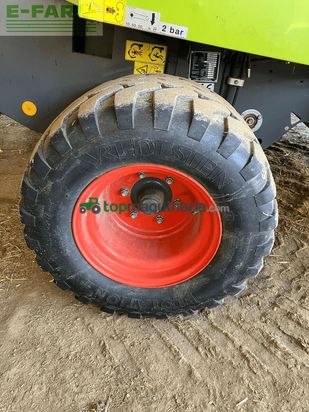 Empacadora gigant - Claas - rollant 340 rf
