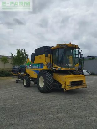 Cosechadora de Cereal - New Holland - csx 7050