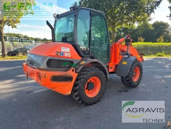 Minicargadora - Hitachi - zw 95