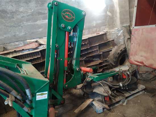 Vibrador frontal articulado