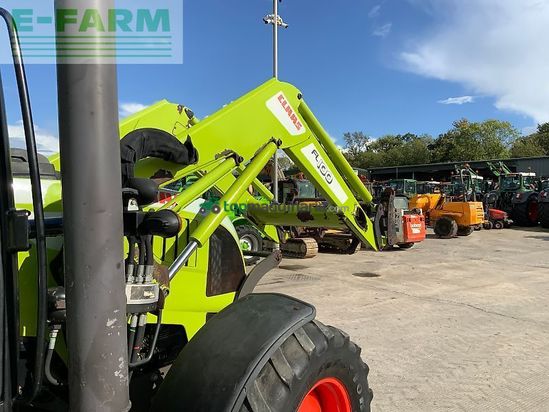 Tractor agrícola - Claas - arion 520 tractor (st23446)