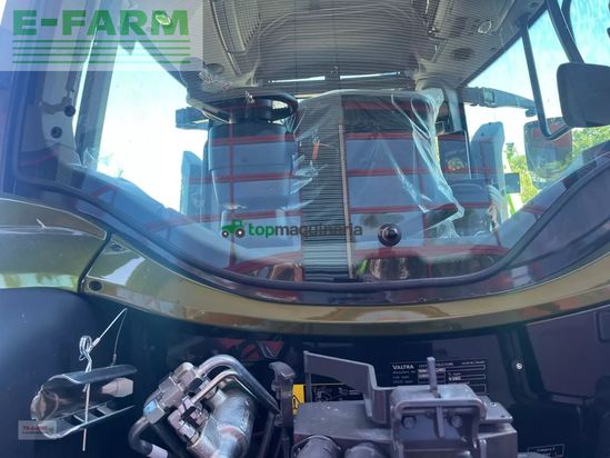 Tractor agrícola - Valtra - t215 d mit rüfa und fk
