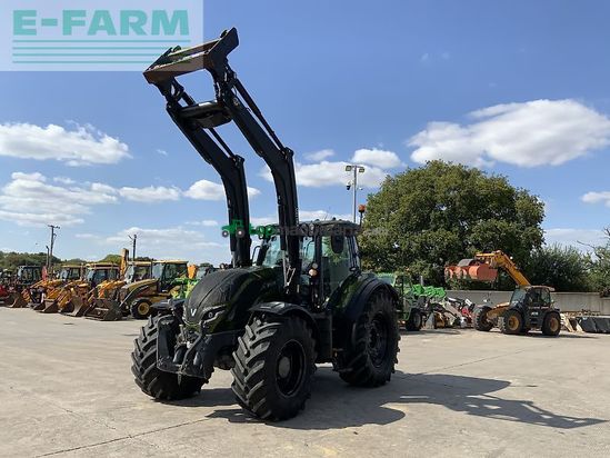 Tractor agrícola - Valtra - t175 versu telehandler (st24299) Versu