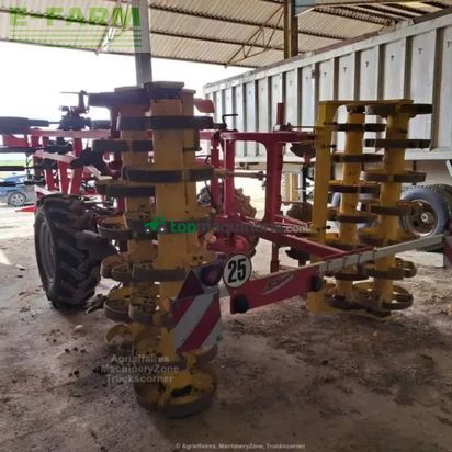 Cultivador - Pöttinger - terria 4040