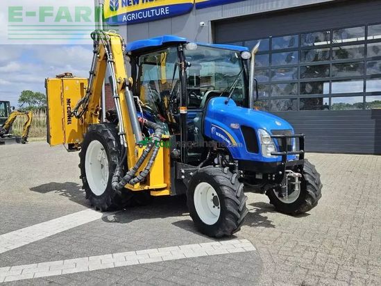 Tractor agrícola - New Holland - boomer 3050 met bos maaiarm