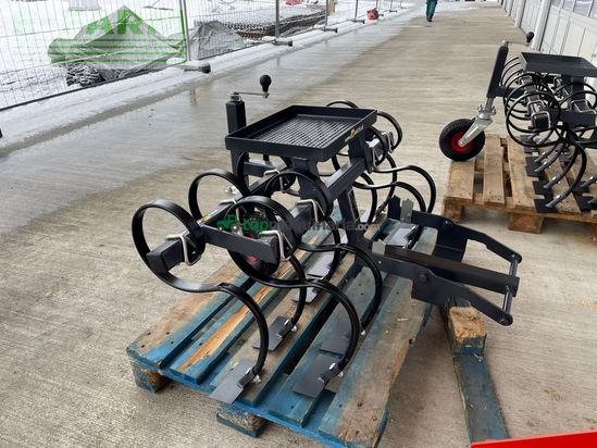 Tractor agrícola - Husqvarna - schotterhacke kiesrechen, reitplatzplaner