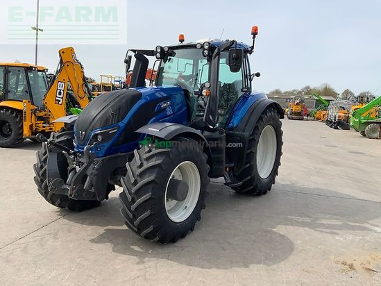 Tractor agrícola - Valtra - t194 versu tractor (st26215)