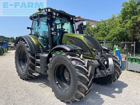 Tractor agrícola - Valtra - n 175 d forst mit rüfa und forstkabine