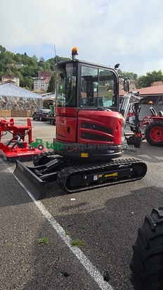 Miniexcavadora - MINIRETROEXCAVADORA HAÜSER XR35 PRO KUBOTA 3CYL 4T.