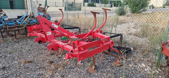 Cultivador - 17 brazos con rastra
