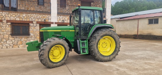 Tractor agrícola - John Deere - 6910