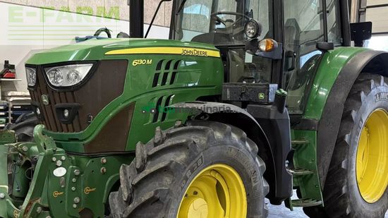 Tractor agrícola - John Deere - 6130m med frontlift