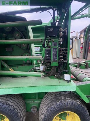 Empacadora gigant - John Deere - 678pb