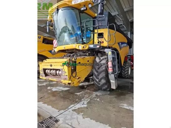 Cosechadora de Cereal - New Holland - cr9070