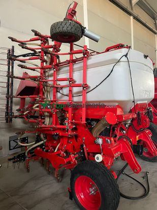 Sembradora Sola área de 6 m seminueva