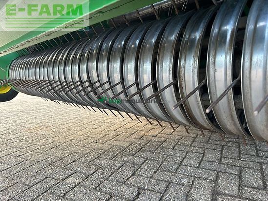 Empacadora gigant - John Deere - 990