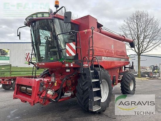 Cosechadora de Cereal - Case IH - 2388 + 7,30 m sw